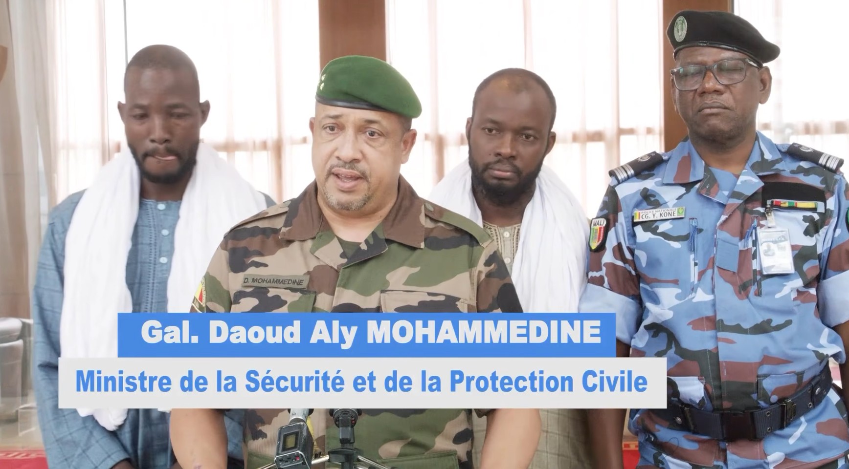 Mali: Deux otages retrouvent leur liberté et leur dignité